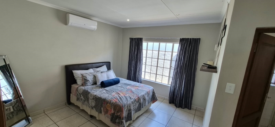 3 Bedroom Property for Sale in Waterkloof East North West